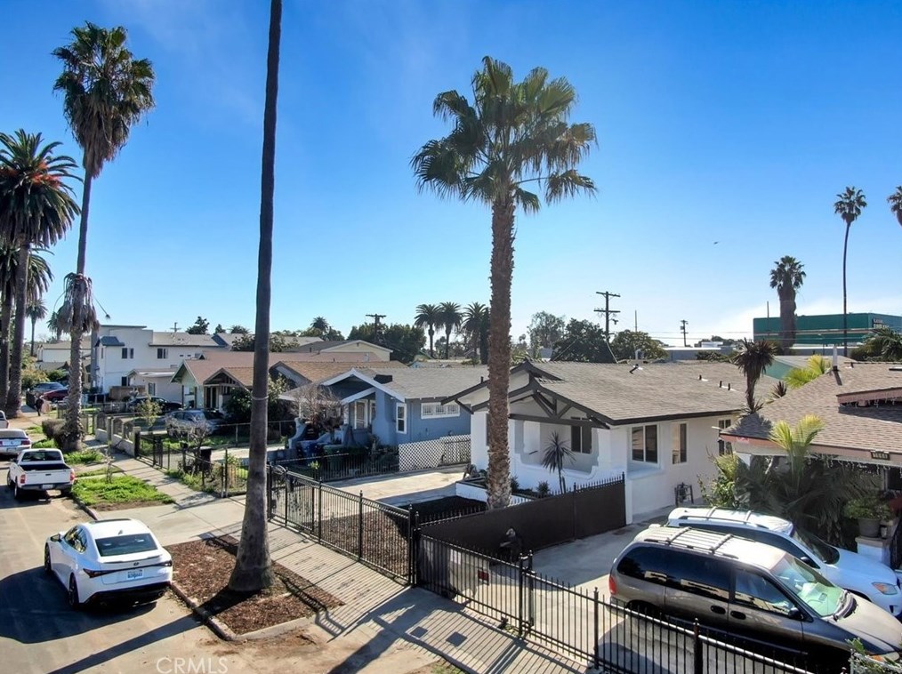 1660 57th St, Los Angeles CA  90011-5049 exterior