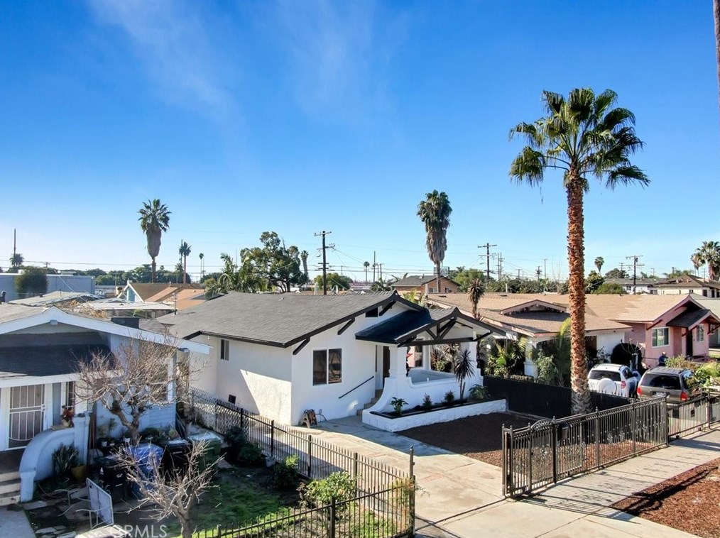 1660 57th St, Los Angeles CA  90011-5049 exterior