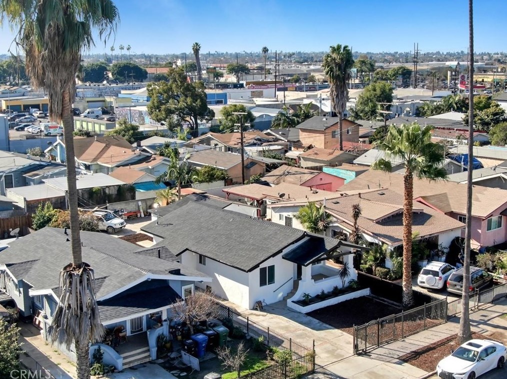 1660 57th St, Los Angeles CA  90011-5049 exterior