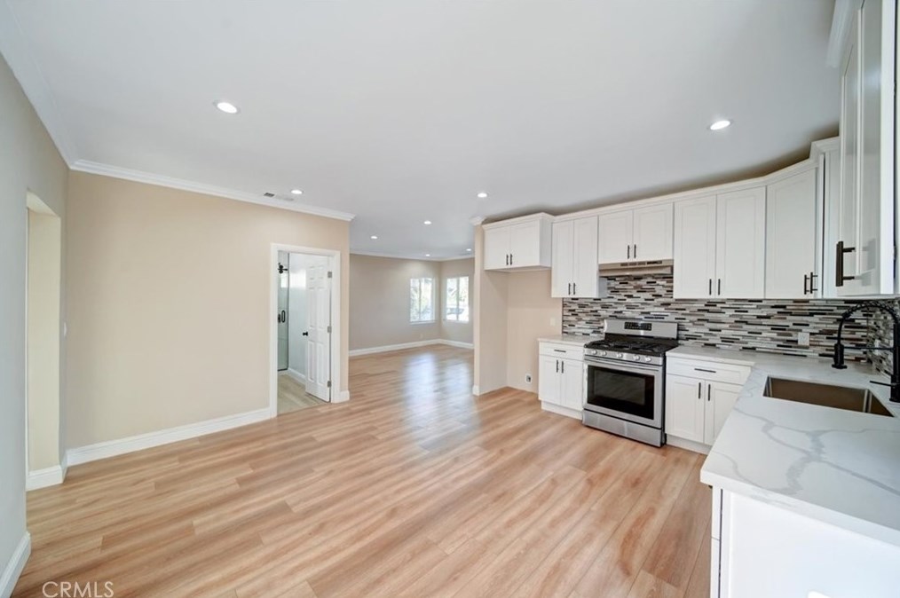1660 57th St, Los Angeles CA  90011-5049 exterior