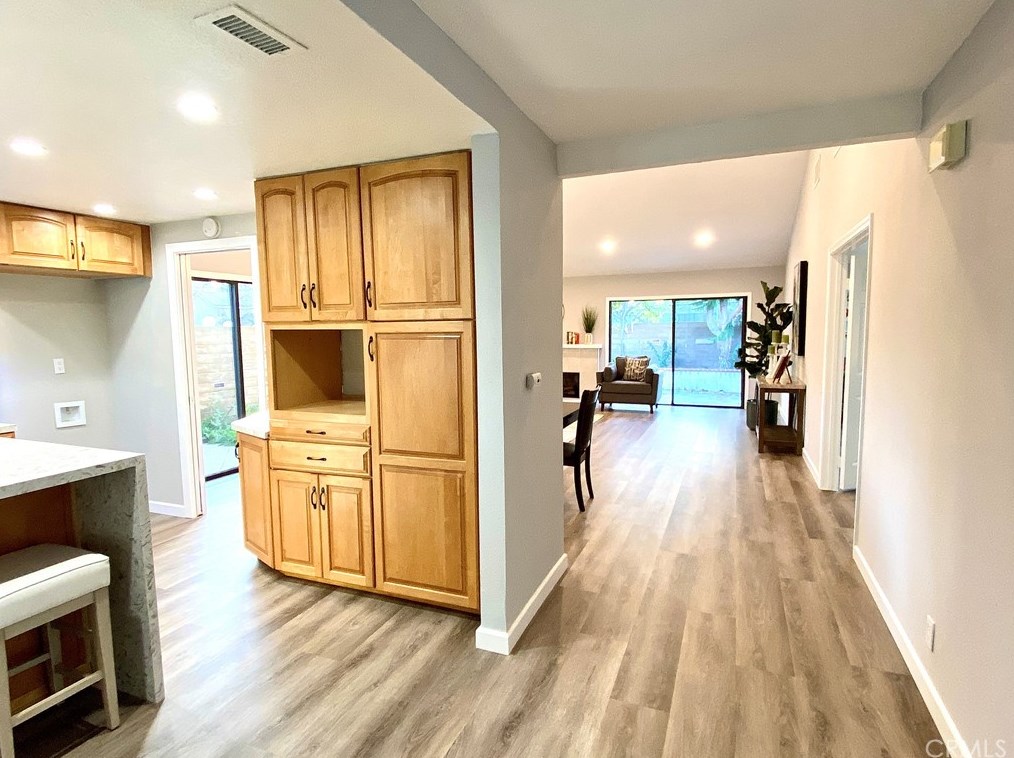 617 Macadamia Ln, Placentia, CA 92870