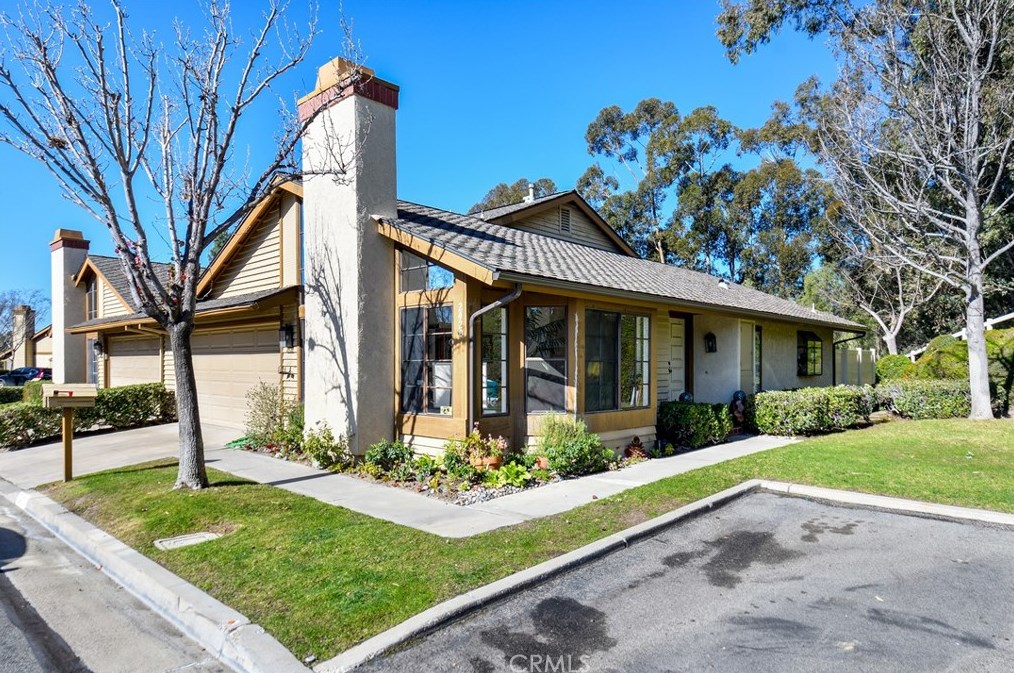 2420 Applewood Circle #32, Fullerton, CA 92833