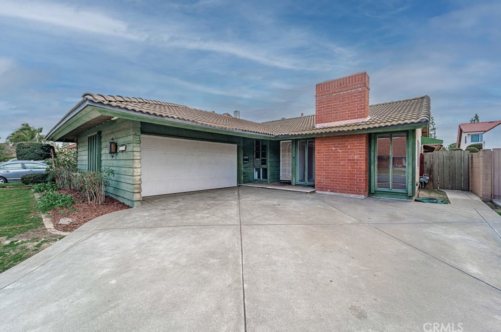 13214 Aclare St, Artesia, CA 90703