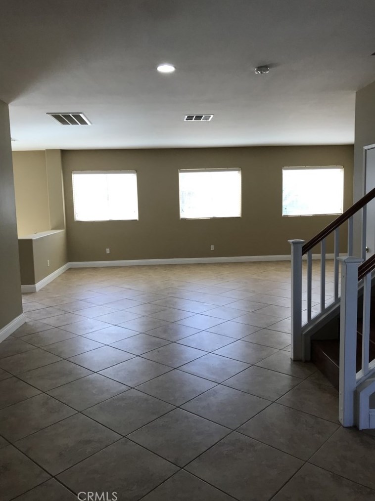 9544 Tanzanite Ave, Hesperia, CA 92344