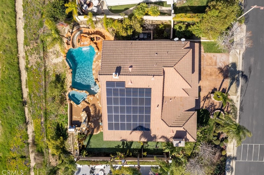 807 S Canyon Mist Ln, Anaheim, CA 92808