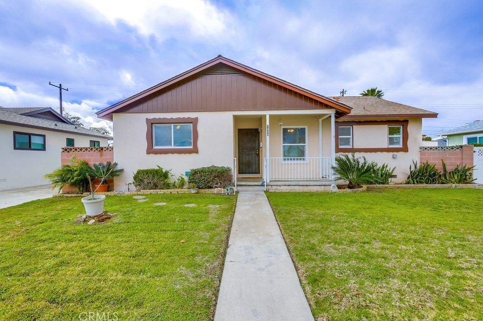 1930 W Woodcrest Ave, Fullerton, CA 92833