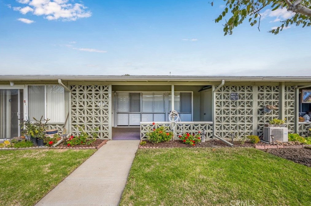 13781 Alderwood Ln #22d, Seal Beach, CA 90740