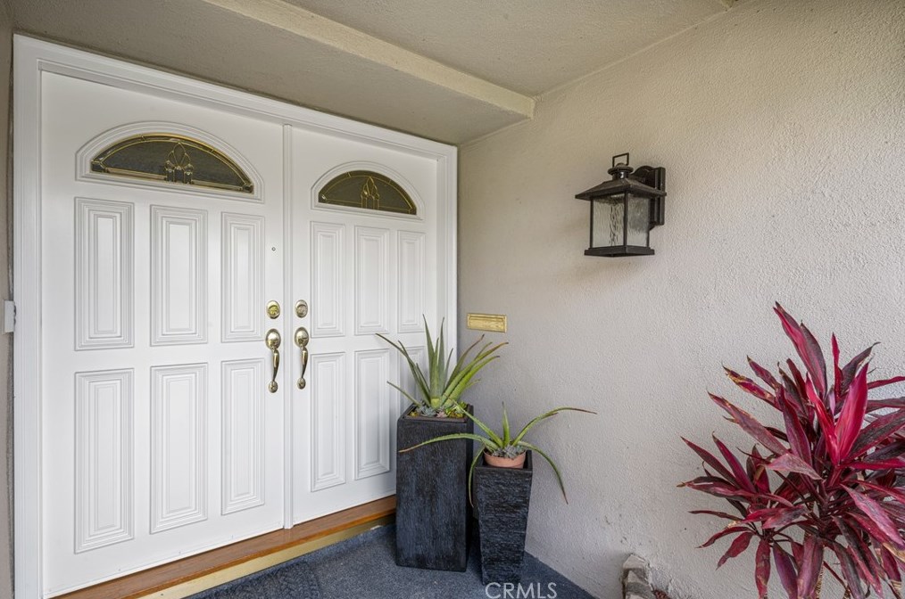 16772 Robert Ln, Huntington Beach, CA 92647