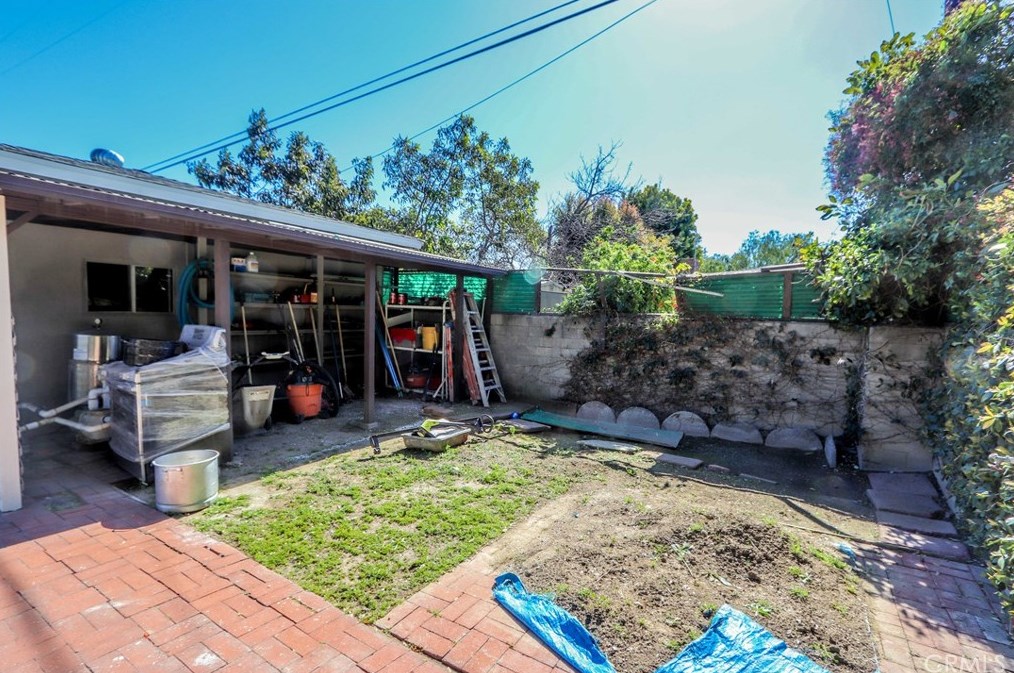 2014 Valencia St, Santa Ana CA  92706-2937 exterior