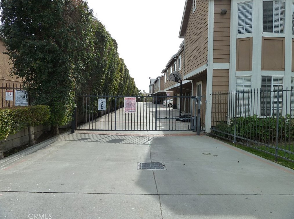9226 Elm Vista Dr, Downey, CA 90242