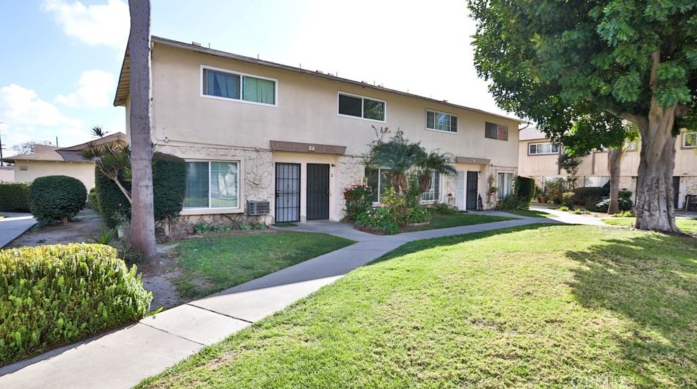 1602 N King St #v2, Santa Ana, CA 92706