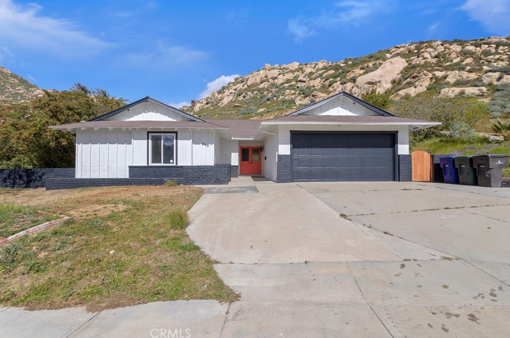 335 Spruce St, Riverside, CA 92507