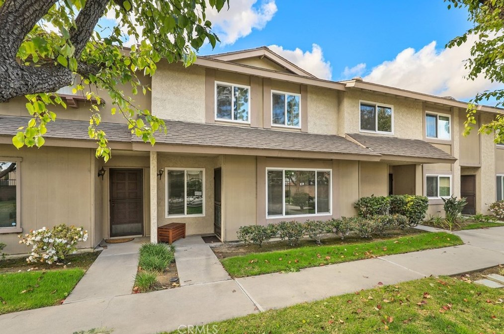 5950 Imperial Hwy. #89, South Gate, CA 90280