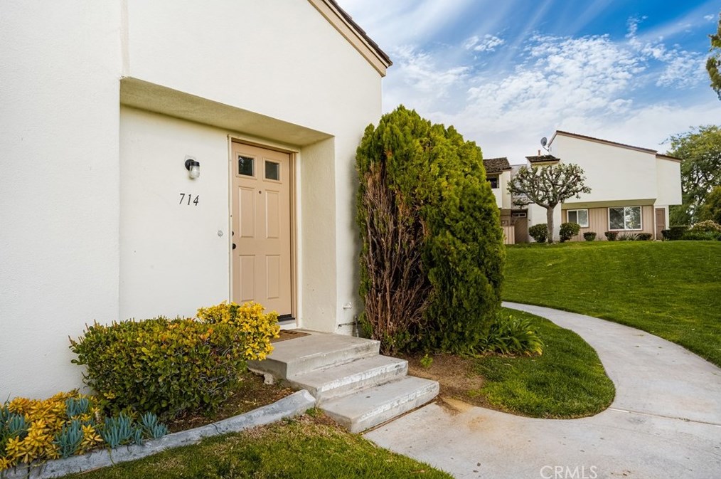 714 Wagon Wheel Cir, Brea, CA 92821