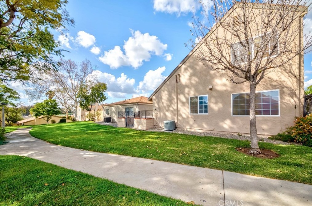 2808 Whitewood Ct, Fullerton, CA 92835