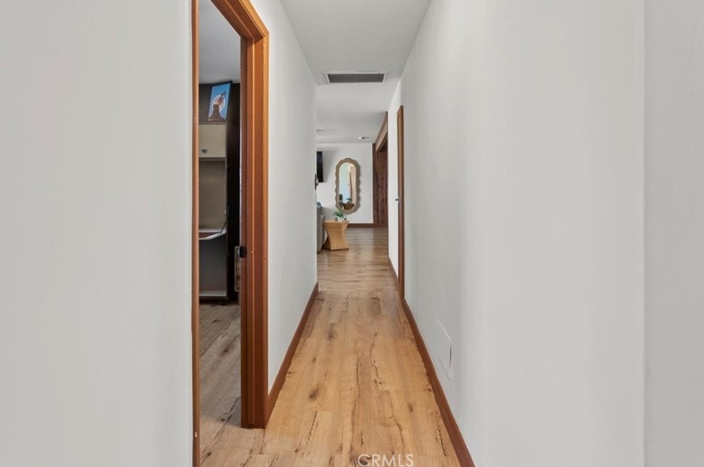 16362 Hollywood Ln, Huntington Beach CA  92649-2635 exterior