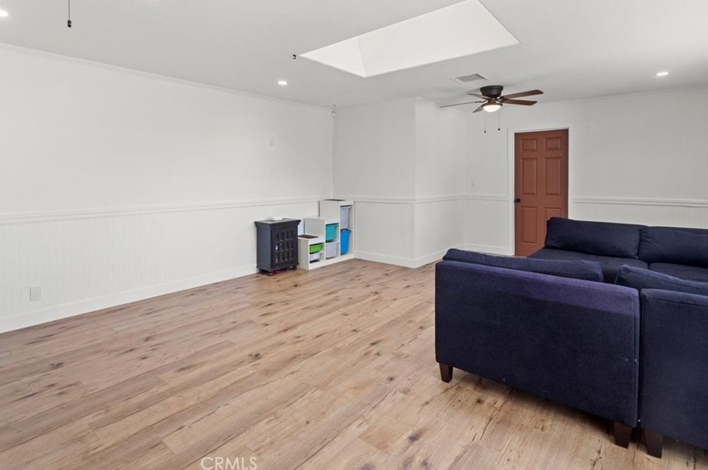 16362 Hollywood Ln, Huntington Beach CA  92649-2635 exterior