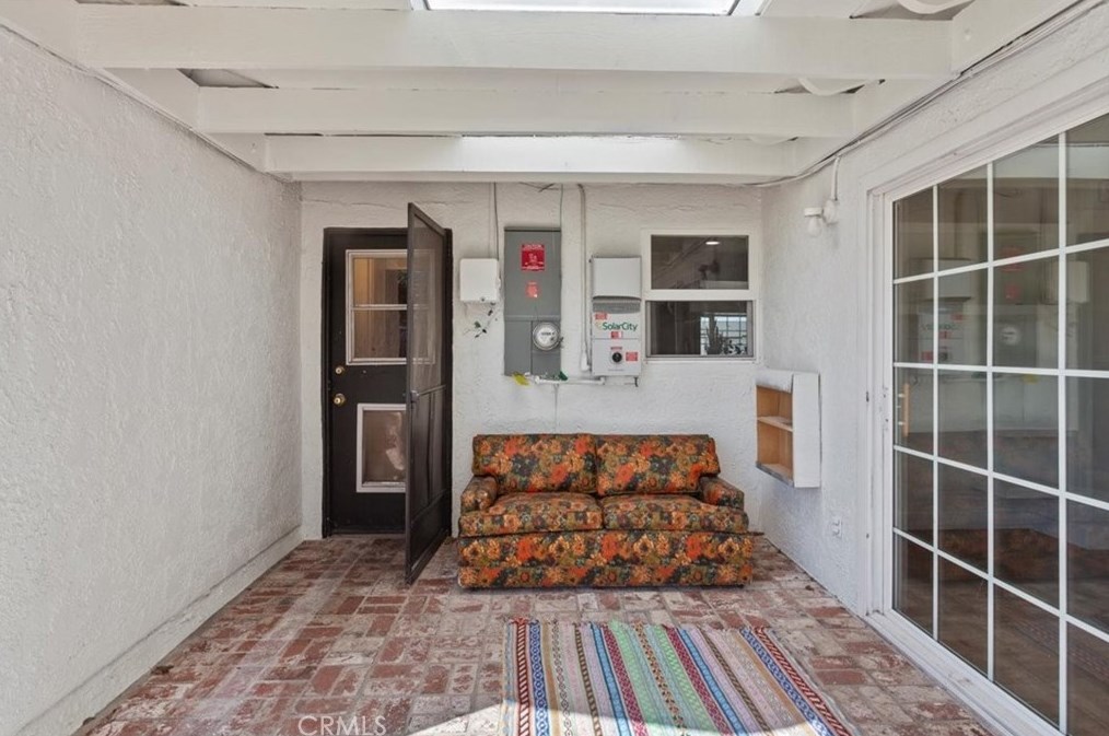 16362 Hollywood Ln, Huntington Beach CA  92649-2635 exterior