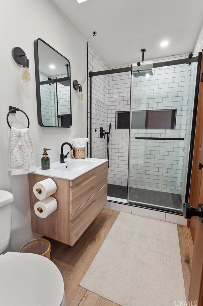 16362 Hollywood Ln, Huntington Beach CA  92649-2635 exterior