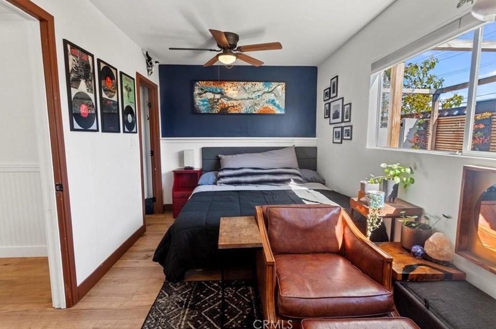 16362 Hollywood Ln, Huntington Beach CA  92649-2635 exterior