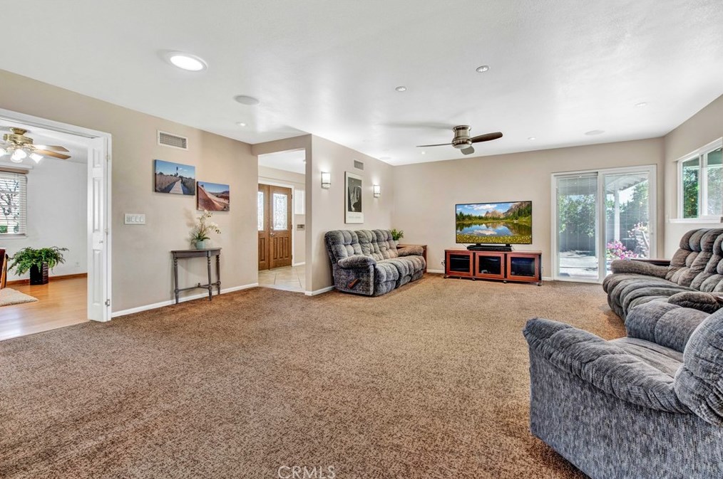 102 Santa Rosa Way, Placentia, CA 92870