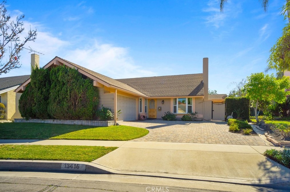 13416 Carnaby St, Artesia, CA 90703