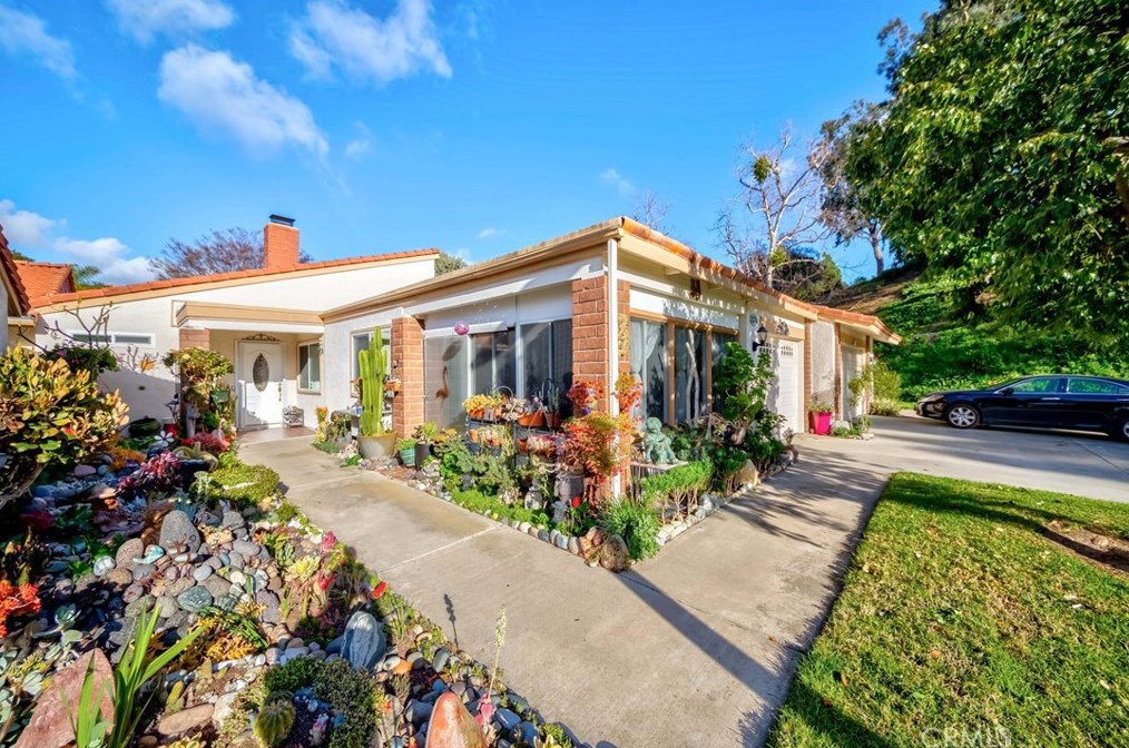 3374 Punta Alta, Laguna Beach, CA 92637-0202