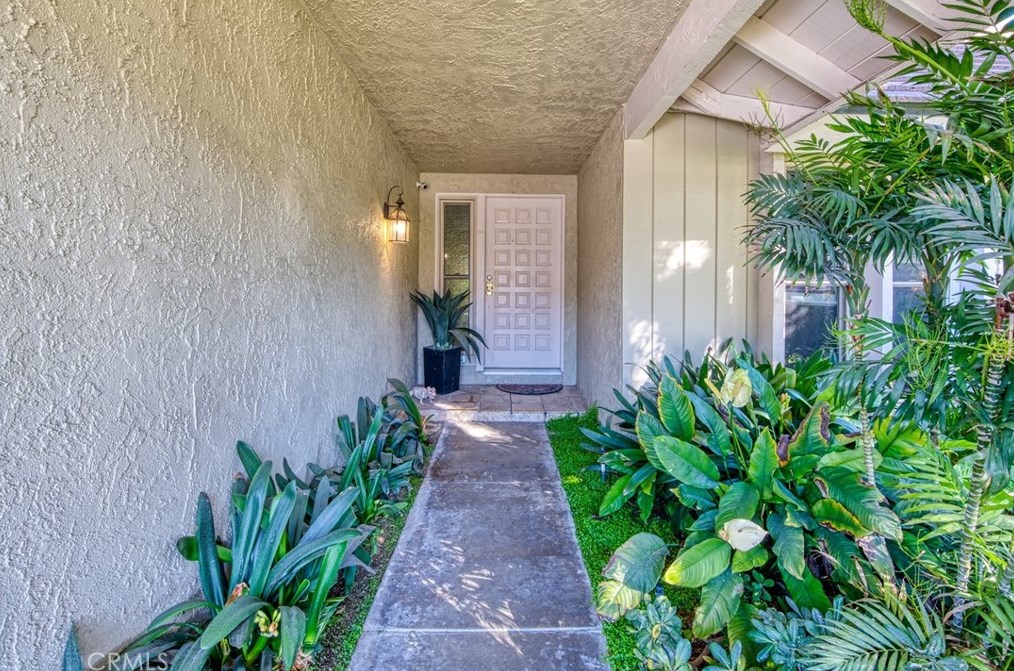 9531 Netherway Dr, Huntington Beach, CA 92646