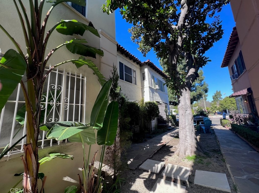 6712 Olympic Blvd, Los Angeles CA  90048-5373 exterior