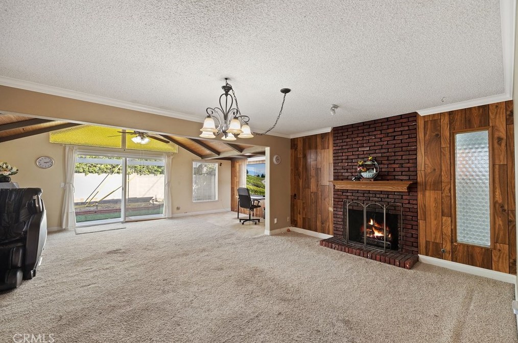 16042 Pitman Ln, Huntington Beach CA  92647-3433 exterior