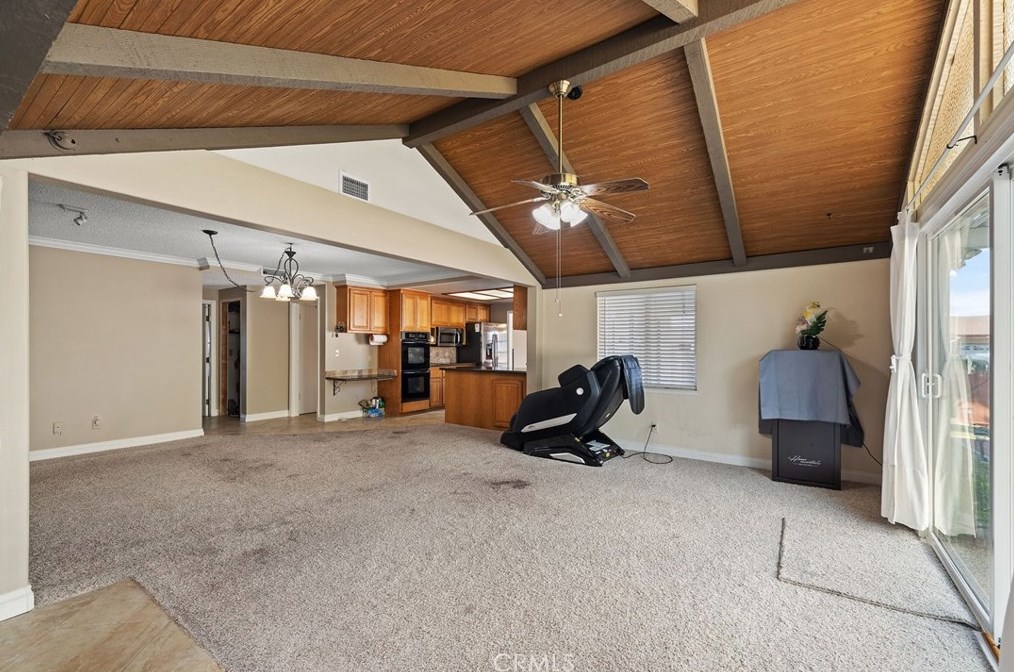 16042 Pitman Ln, Huntington Beach CA  92647-3433 exterior