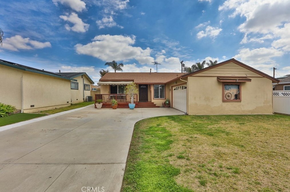 15058 Fairacres Dr, La Mirada, CA 90638-1316
