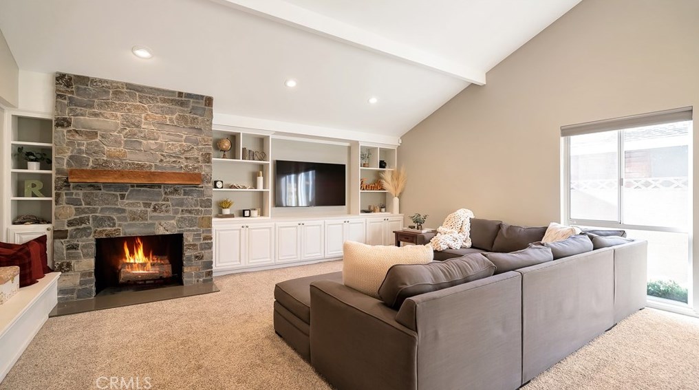 11401 Martha Ann Dr, Los Alamitos, CA 90720