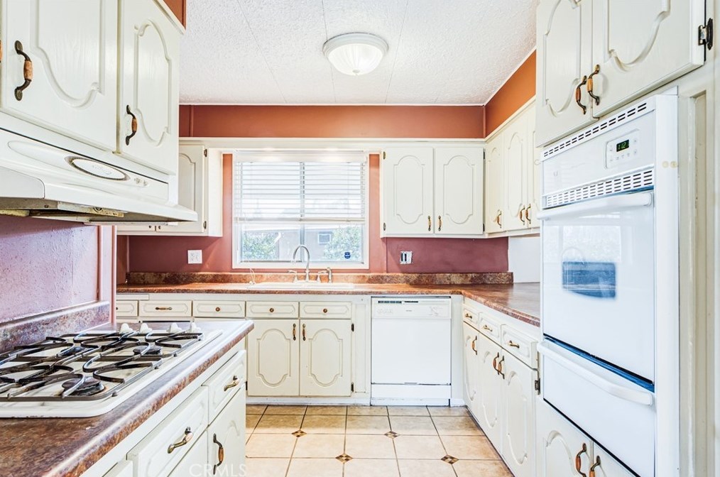 21100 State St #330b, San Jacinto, CA 92583