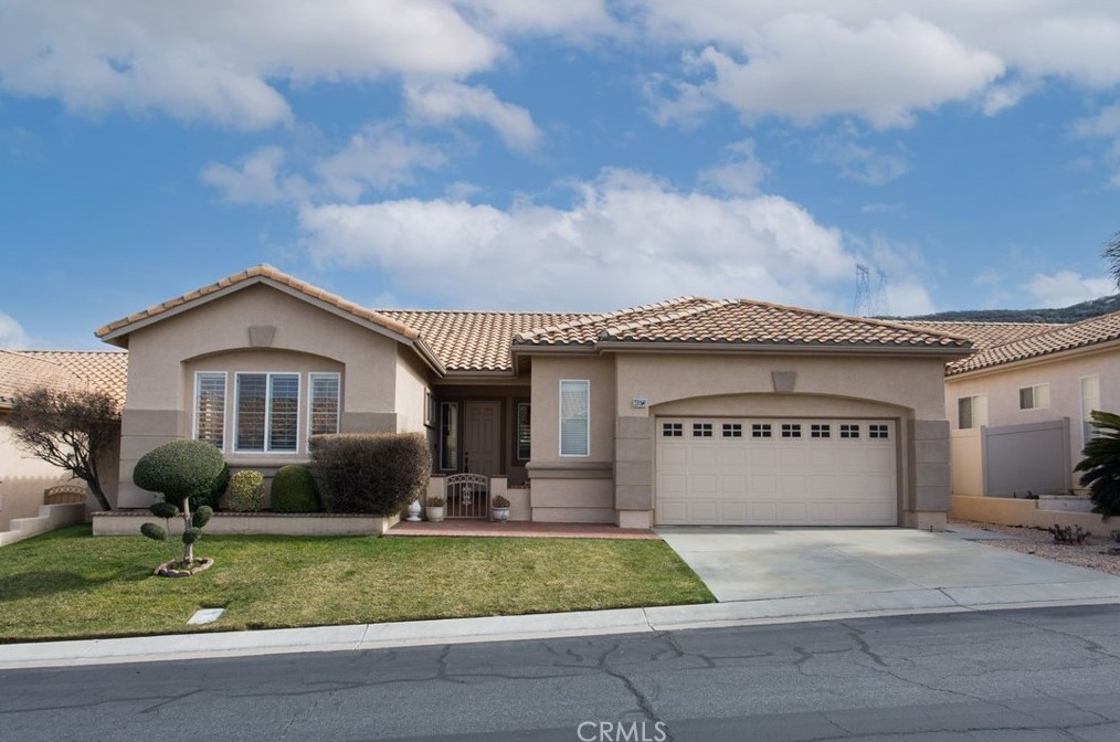 4973 Singing Hills Dr, Banning, CA 92220-6635