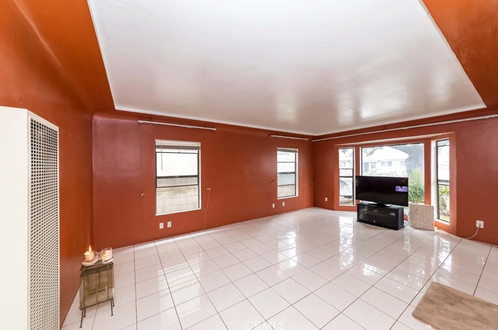 5966 Woodlawn Ave, Bell, CA 90270