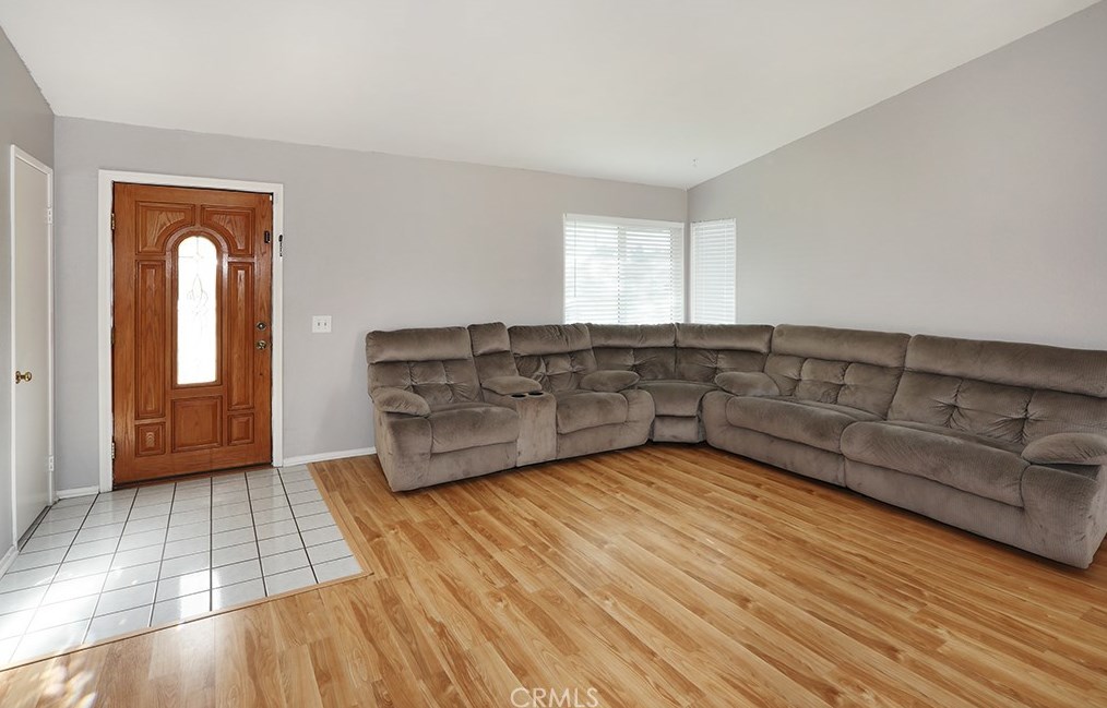 7420 Grace St, Fontana CA  92336-2379 exterior