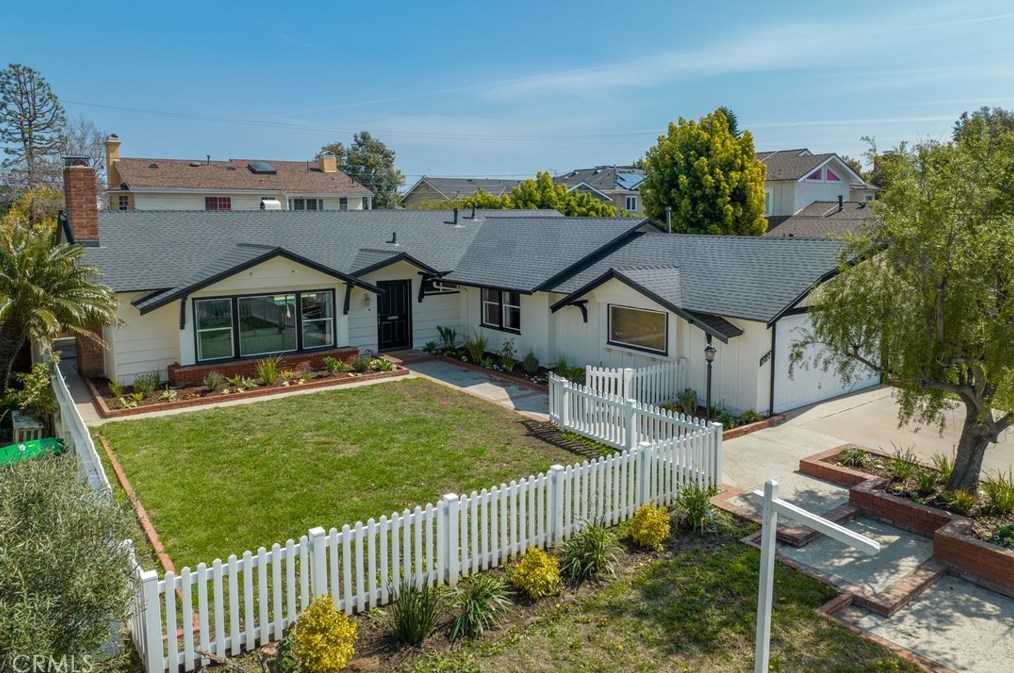 12122 Foster Rd, Los Alamitos, CA 90720