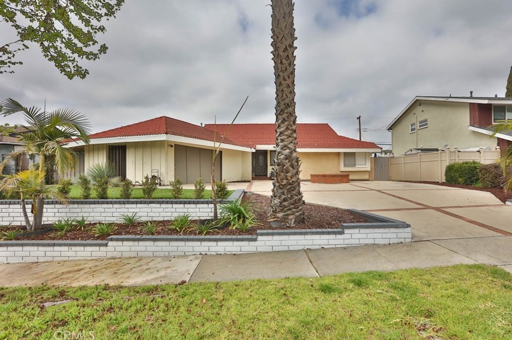 1153 Delay St, Brea, CA 92821
