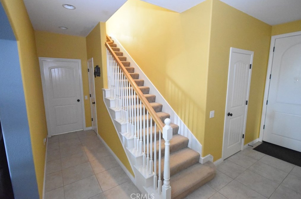 634 Mercury Ave, Lompoc, CA 93436-1916
