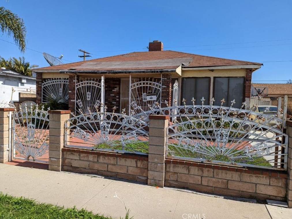 10720 Otis St, Lynwood, CA 90262