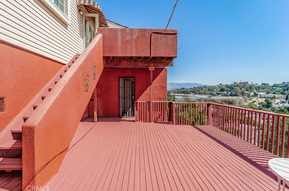 1774 Rotary Dr, Los Angeles CA  90026-1218 exterior