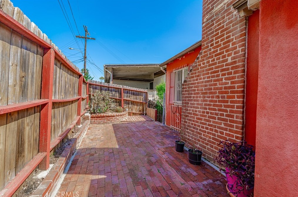 1774 Rotary Dr, Los Angeles CA  90026-1218 exterior