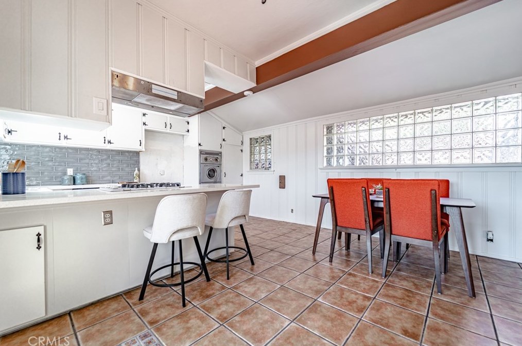 1774 Rotary Dr, Los Angeles CA  90026-1218 exterior