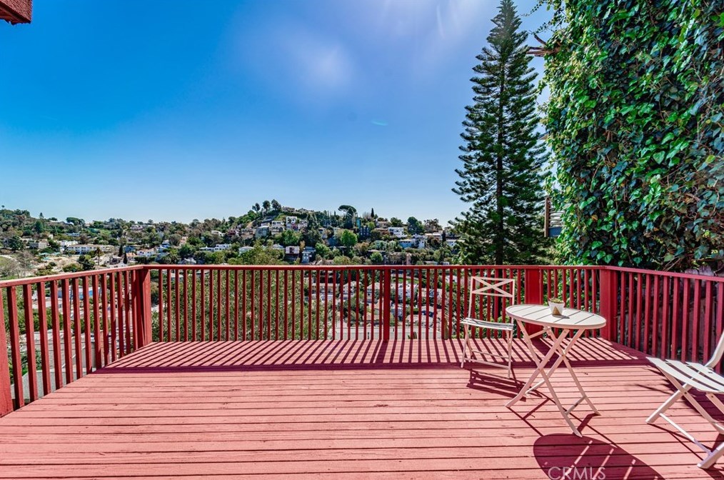 1774 Rotary Dr, Los Angeles CA  90026-1218 exterior