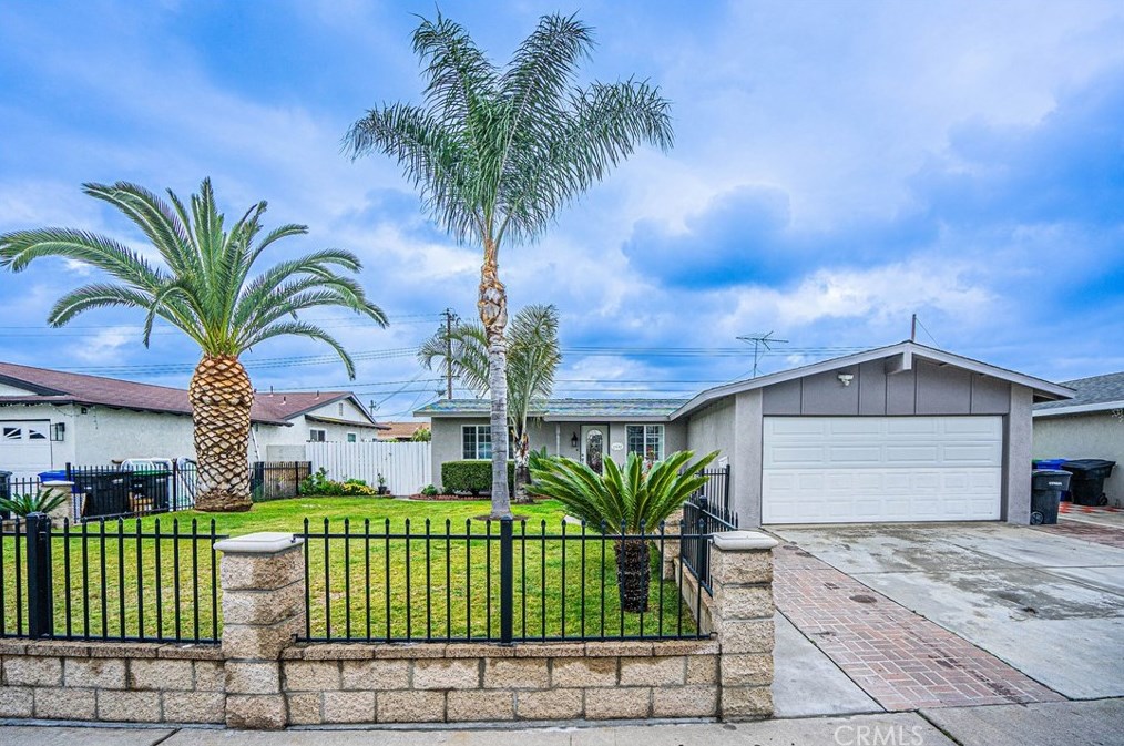 10645 Lowden St, Stanton, CA 90680