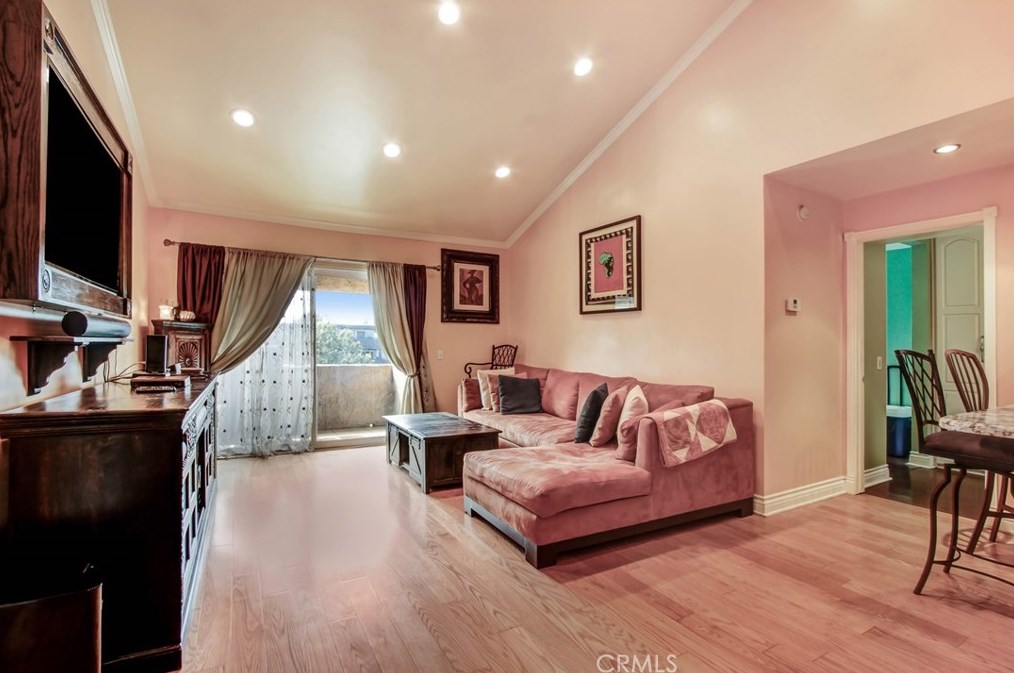 15425 Sherman Way #308, Van Nuys, CA 91406
