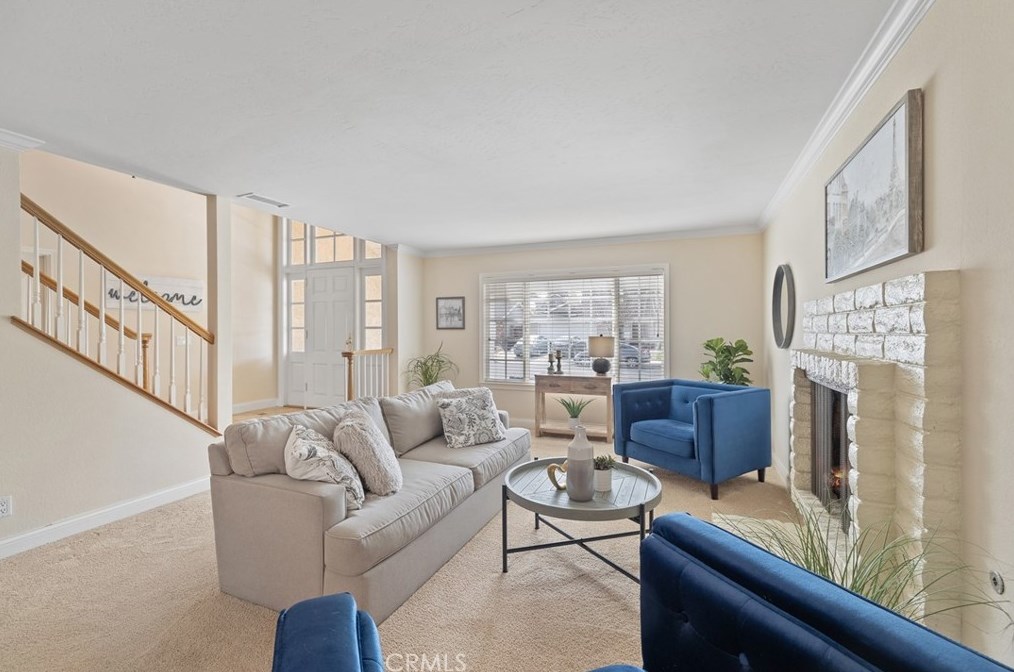 5821 Roxbury Ct, Cypress, CA 90630