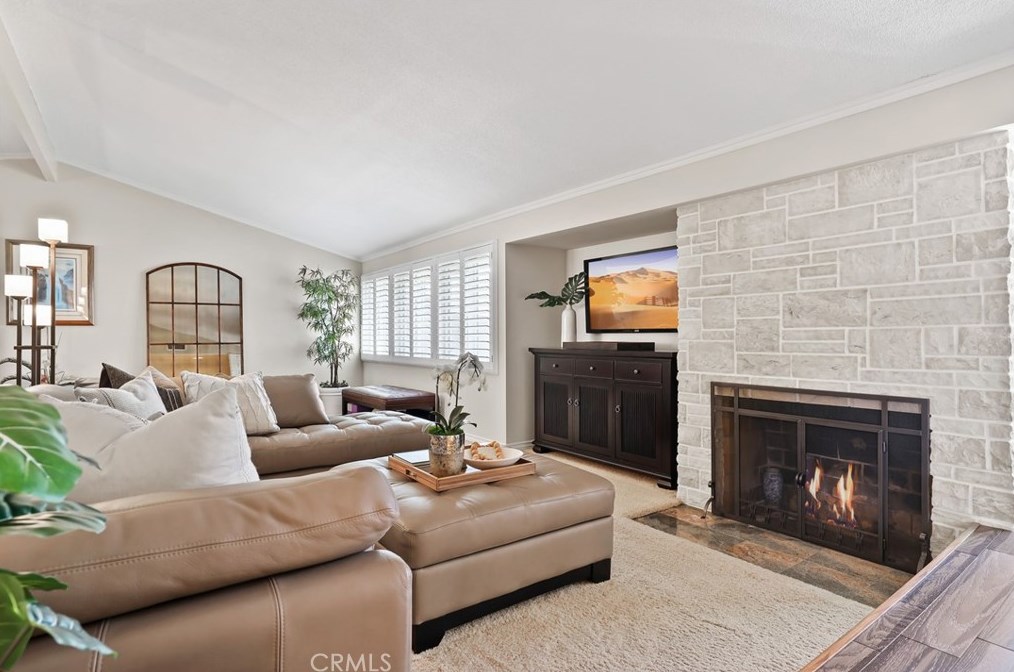 3161 Mainway Dr, Los Alamitos, CA 90720
