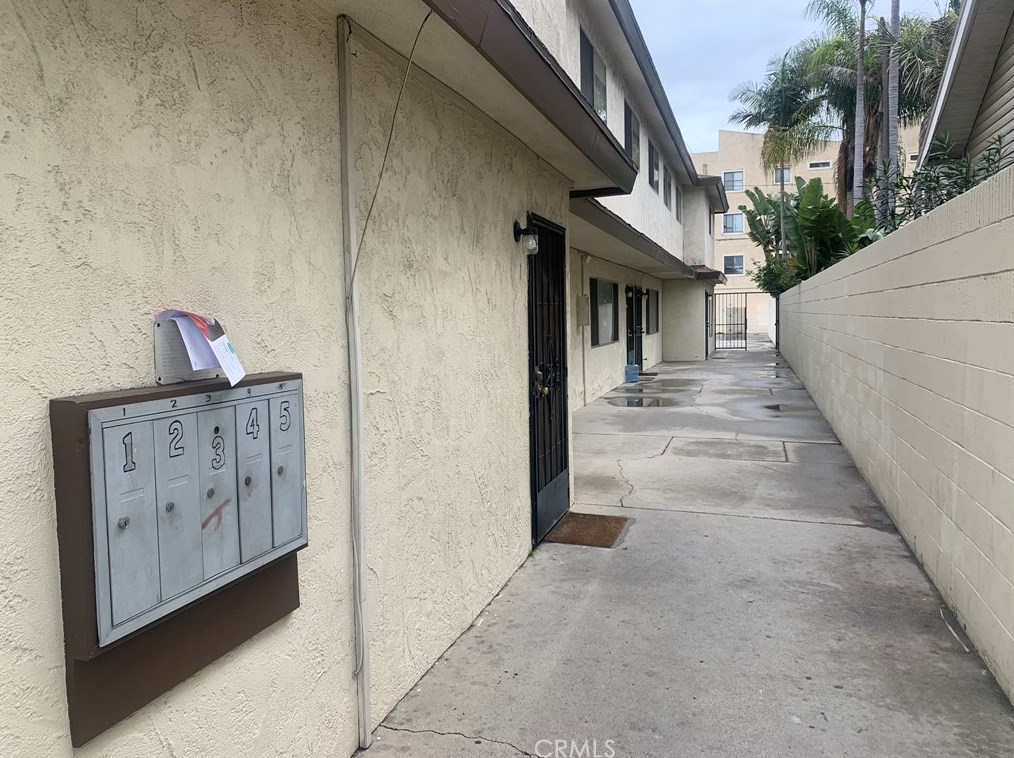 1726 N Stanton Pl, Long Beach, CA 90804